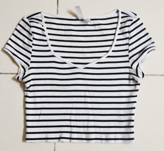 เสื้อครอปลายขวางขาวดำผ้ายืดเนื้อนุ่ม รูปที่ 2
