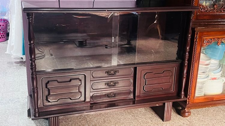 ตู้ไม้ใส่ของโชว์ ของสะสม ใช้งานสารพัดประโยชน์ รูปที่ 3