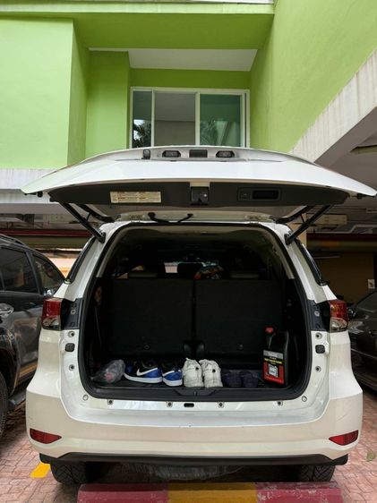 Toyota Fortuner 2018 2.4 V ดีเซล เกียร์อัตโนมัติ ขาว รูปที่ 3