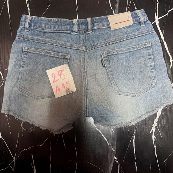 กางเกงยีนส์ขาสั้นมือสอง รูปที่ 9