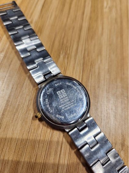 นาฬิกาข้อมือ Givenchy แบบวินเทจ (Vintage) รูปที่ 3