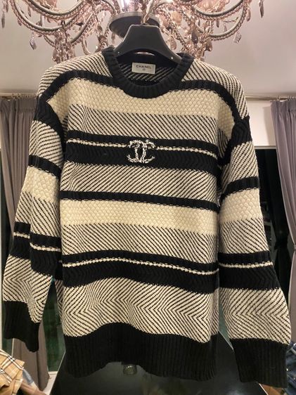 ชาแนล (ติดจอง)เสื้อไหมพรมฝรั่งเศส สภาพใหม่