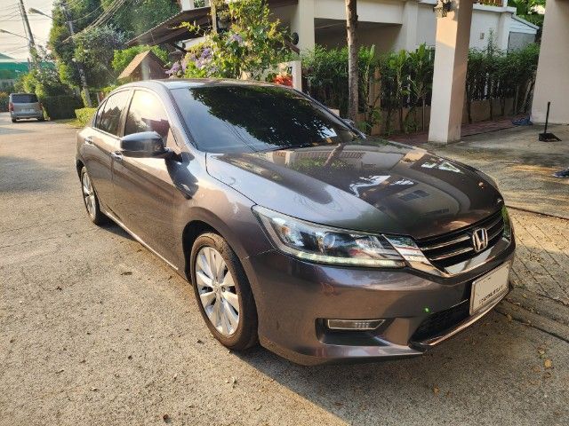 รถ Honda Accord 2.0 E i-VTEC สี เทา