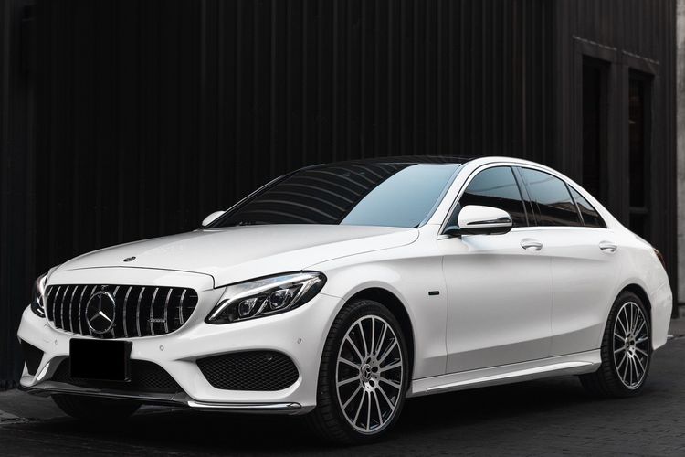 Mercedes-Benz C-Class 2018 C350 Sedan ปลั๊กอินไฮบริด (PHEV) เกียร์อัตโนมัติ ขาว