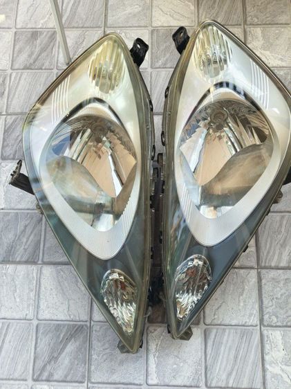 ไฟหน้ารถยนต์ Honda Jazz ปี2010 รูปที่ 2