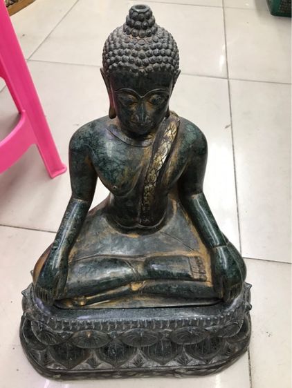 พระบูชาหยกแกะหน้าตัก9นิ้วฐาน12นิ้ถอดได้สนใจสอบถามได้ค่ะ