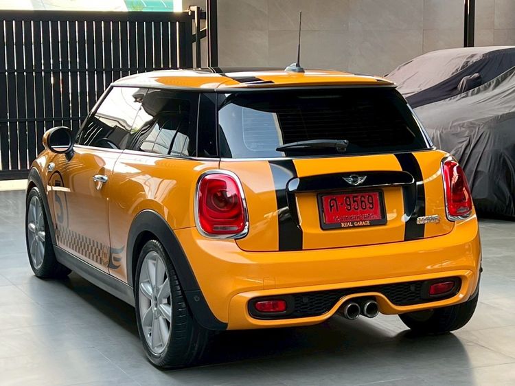 Mini COOPER 5 DOOR HATCH 2016 2.0 S Sedan เบนซิน ไม่ติดแก๊ส เกียร์อัตโนมัติ เหลือง รูปที่ 4