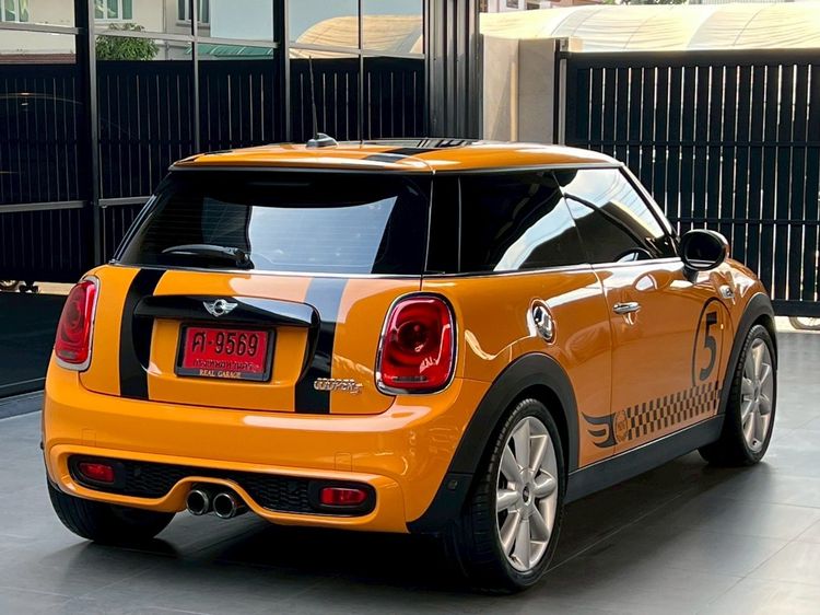 Mini COOPER 5 DOOR HATCH 2016 2.0 S Sedan เบนซิน ไม่ติดแก๊ส เกียร์อัตโนมัติ เหลือง รูปที่ 3