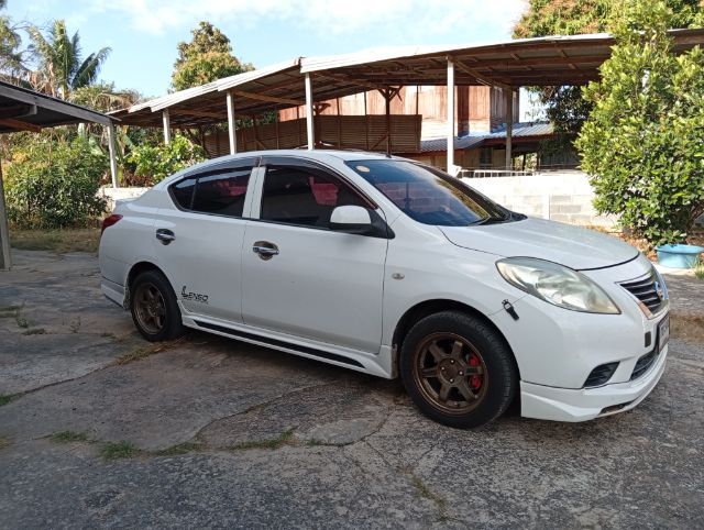 Nissan Almera 2013 1.2 E Sportech Sedan เบนซิน ไม่ติดแก๊ส เกียร์อัตโนมัติ ขาว รูปที่ 4