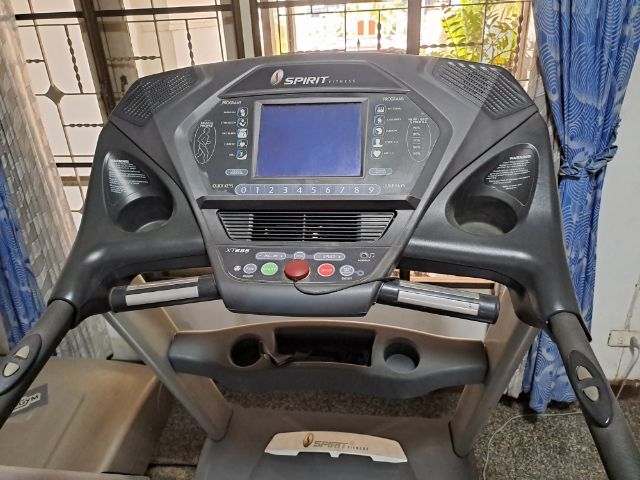 ลู่วิ่งไฟฟ้า Spirit XT685 รูปที่ 3