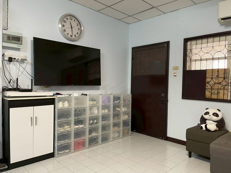 มีบางส่วน ขายทาวน์เฮาส์ 3 ชั้น ทำเลทอง ถนนนวมินทร์ ซอย 85 เข้าซอยเพียง 700 เมตร รูปที่ 3