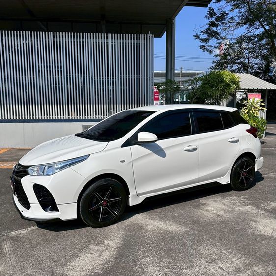Toyota Yaris 2021 1.2 Entry Sedan เบนซิน ไม่ติดแก๊ส เกียร์อัตโนมัติ ขาว รูปที่ 3