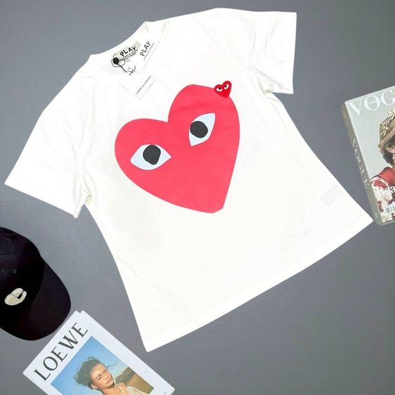 เสื้อยืด  PLAY Comme