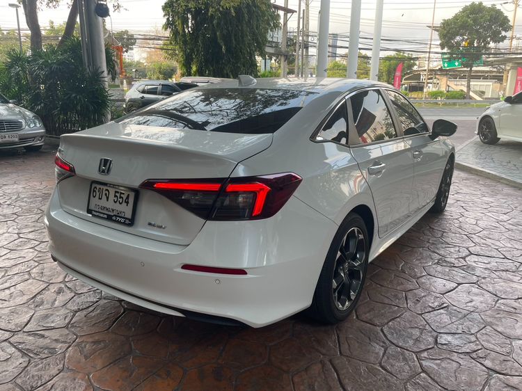 Honda Civic 2025 2.0 eHEV EL+ Sedan ไฮบริด ไม่ติดแก๊ส เกียร์อัตโนมัติ ขาว รูปที่ 4