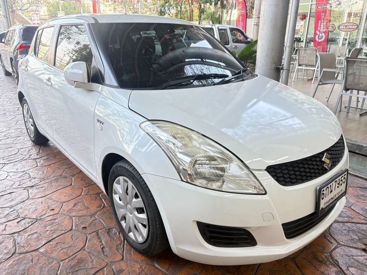 รถ Suzuki Swift 1.2 GL สี ขาว