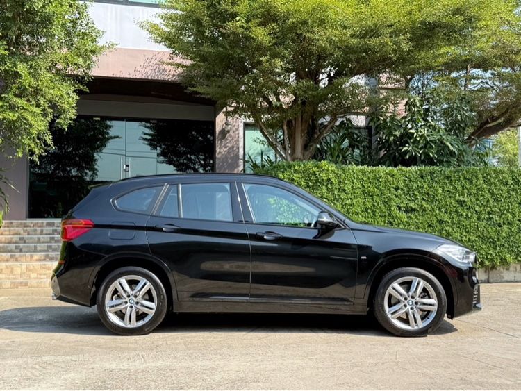 BMW X1 2020 2.0 sDrive20d M Sport Utility-car ดีเซล ไม่ติดแก๊ส เกียร์อัตโนมัติ ดำ รูปที่ 2