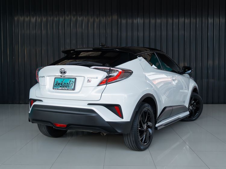 Toyota C-HR 2023 1.8 HEV GR Sport Utility-car ไฮบริด ไม่ติดแก๊ส เกียร์อัตโนมัติ ขาว รูปที่ 4