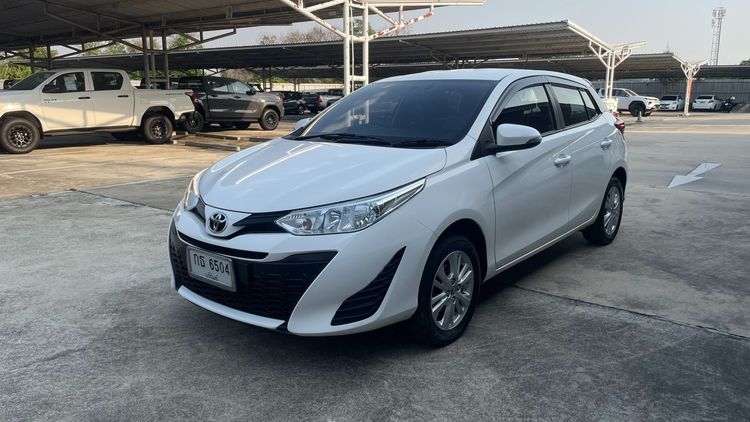 Toyota Yaris 2019 1.2 E Sedan เบนซิน ไม่ติดแก๊ส เกียร์อัตโนมัติ ขาว รูปที่ 2