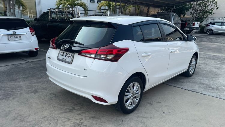 Toyota Yaris 2019 1.2 E Sedan เบนซิน ไม่ติดแก๊ส เกียร์อัตโนมัติ ขาว รูปที่ 3