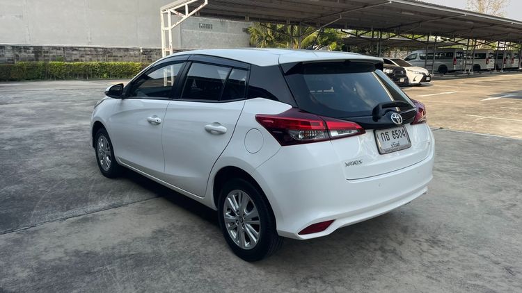 Toyota Yaris 2019 1.2 E Sedan เบนซิน ไม่ติดแก๊ส เกียร์อัตโนมัติ ขาว รูปที่ 4