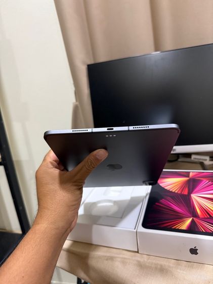 iPad Pro M1 128GB Wifi-Fi  Celluar ตำหนินิดหน่อยทำงาน ตัดต่ออื่นๆ ลื่นปรื้ด สอบถามเพิ่มเติมได้ครับ รูปที่ 11