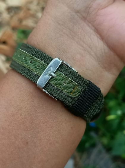 Vintage Oris Automatic 25 Jew.Anti-Shock 1973'sทรงถังเบียร์ หน้าเดิมเหลือบเขียว เครื่องใส เดินปรกติ ขนาด37x42mm. ก.ส.สวยพร้อมสายเขียวทหาร รูปที่ 2