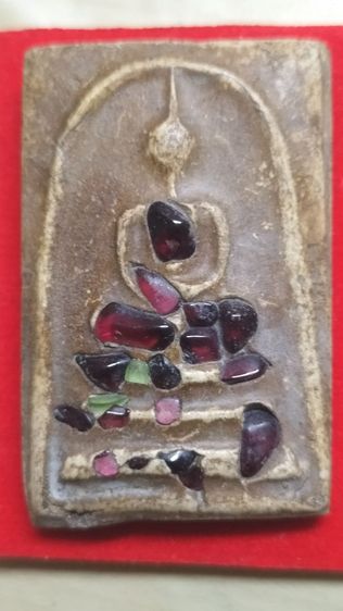 พระสมเด็จฝังพลอยแดง รูปที่ 3