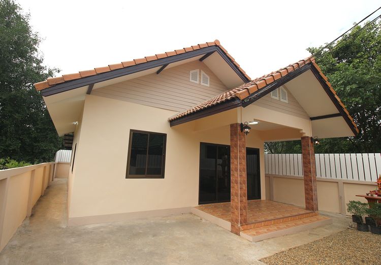 บ้านเดี่ยวพร้อมอยู่ใกล้โรบินสัน