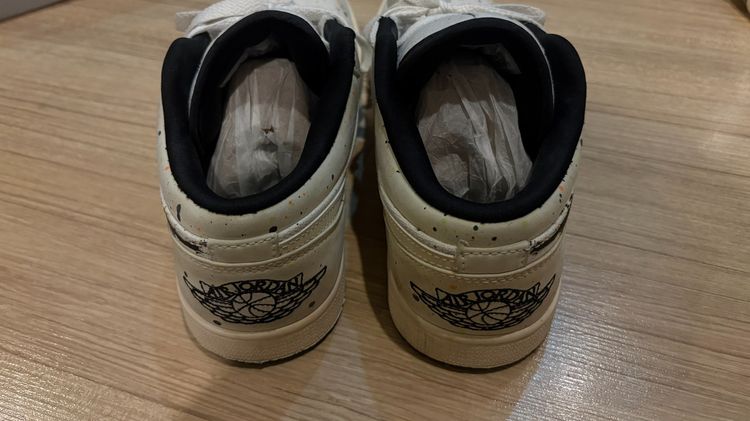 Nike Air Jordan 1 low paint splatter brushstroke swoosh รูปที่ 10