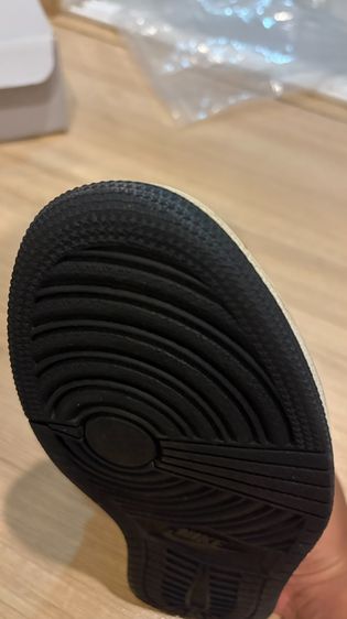 Nike Air Jordan 1 low paint splatter brushstroke swoosh รูปที่ 4