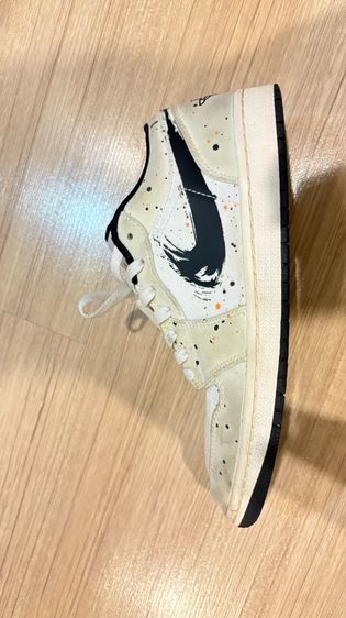 Nike Air Jordan 1 low paint splatter brushstroke swoosh รูปที่ 12