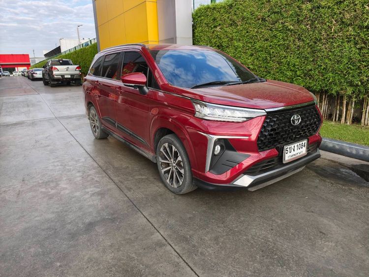 รถ Toyota Veloz 1.5 Premium สี แดง