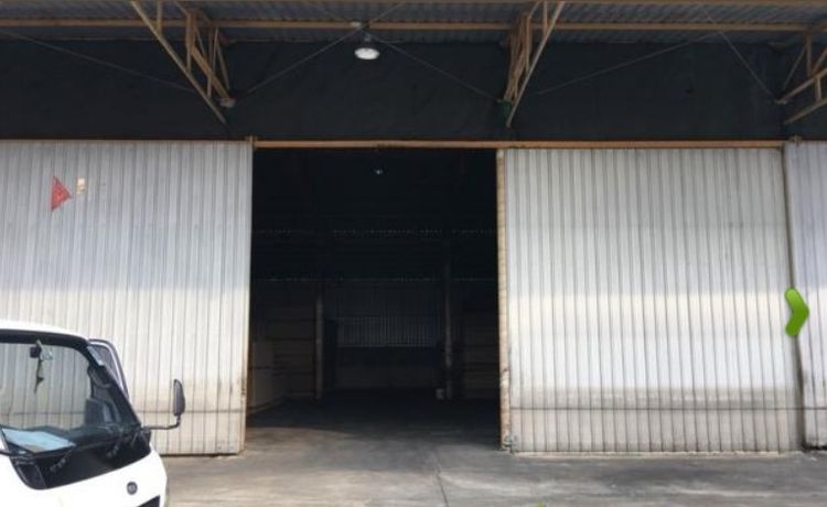 รหัส PNB016 โกดังให้เช่า โรงงานให้เช่า  พื้นที่ใช้สอยทั้งหมด 1,000 ตร.ม. ทำเลดีมากเป็นโกดังน่าใช้งาน เหมาะสำหรับงานผลิตและจุดกระจายสินค้าเ