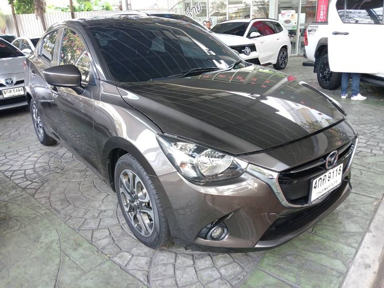 รถ Mazda Mazda 2 1.5 XD High Plus สี น้ำตาล