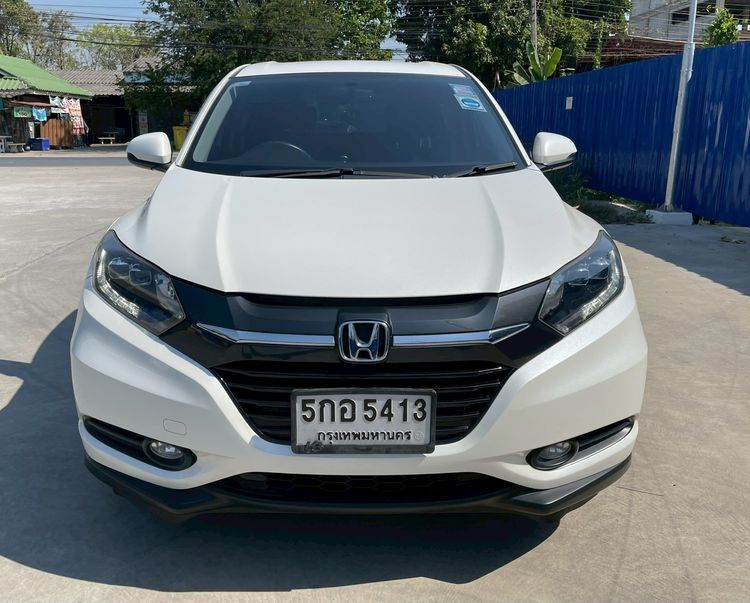 รถ Honda HR-V 1.8 E สี ขาว