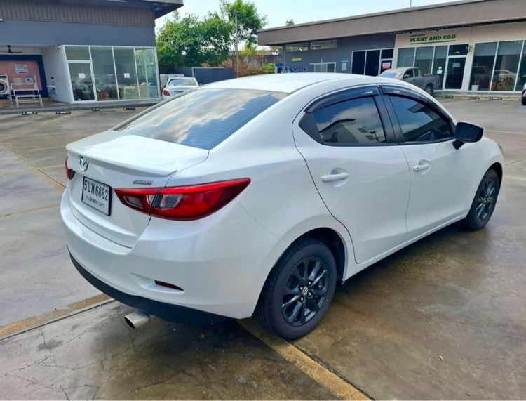 Mazda Mazda 2 2017 1.5 XD Sedan ดีเซล ไม่ติดแก๊ส เกียร์อัตโนมัติ ขาว รูปที่ 3