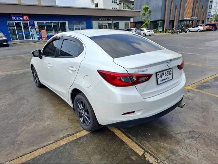 Mazda Mazda 2 2017 1.5 XD Sedan ดีเซล ไม่ติดแก๊ส เกียร์อัตโนมัติ ขาว รูปที่ 4