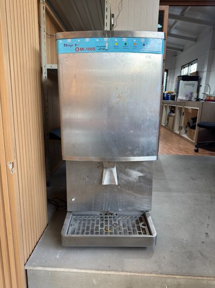อุปกรณ์บาร์น้ำ เครื่องผลิตน้ำแข็ง Magic Ice รุ่น MI-100S