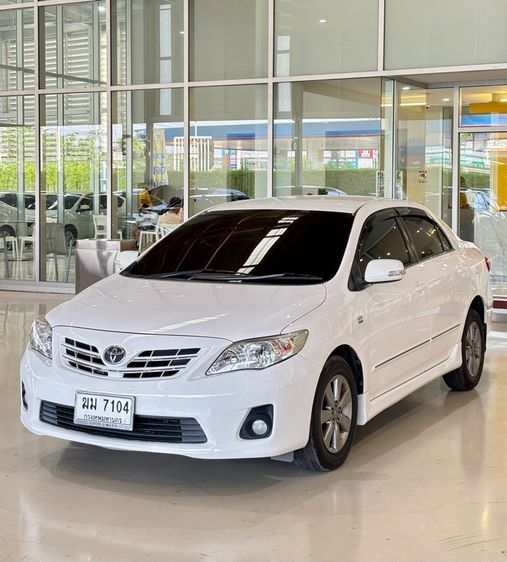 รถ Toyota Altis 1.8 E สี ขาว