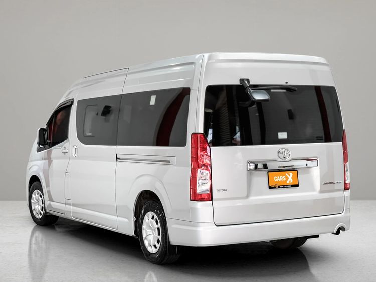 Toyota Commuter 2021 2.8 Van ดีเซล ไม่ติดแก๊ส เกียร์ธรรมดา บรอนซ์เงิน รูปที่ 4