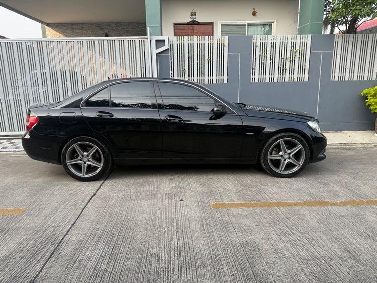 Mercedes-Benz C-Class 2012 C200 CGI Sedan เบนซิน ไม่ติดแก๊ส เกียร์อัตโนมัติ ดำ รูปที่ 3