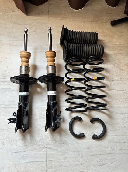 ชุดโช๊คหน้า CIVIC FD 1.8 แยกขายได้ ของแท้ศูนย์