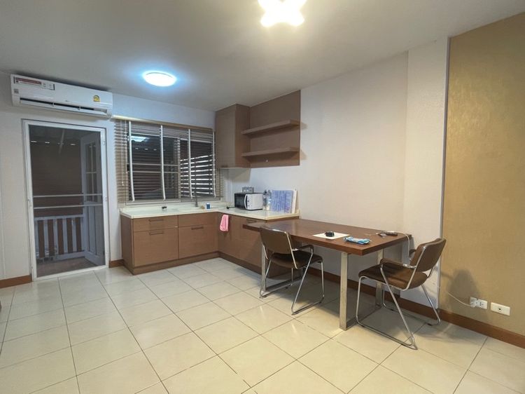 อื่นๆ สร้างเสร็จก่อน 2010 มีบางส่วน ไม่ใช่ ทาวน์โฮม3ชั้นครึ่ง รูปที่ 4