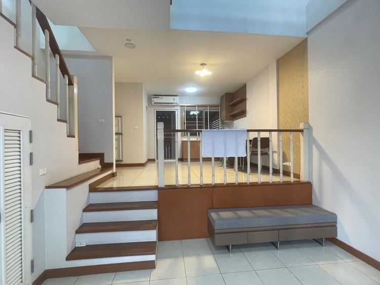 อื่นๆ สร้างเสร็จก่อน 2010 มีบางส่วน ไม่ใช่ ทาวน์โฮม3ชั้นครึ่ง รูปที่ 3