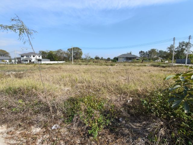 ที่ดินโซนท่ารั้ว