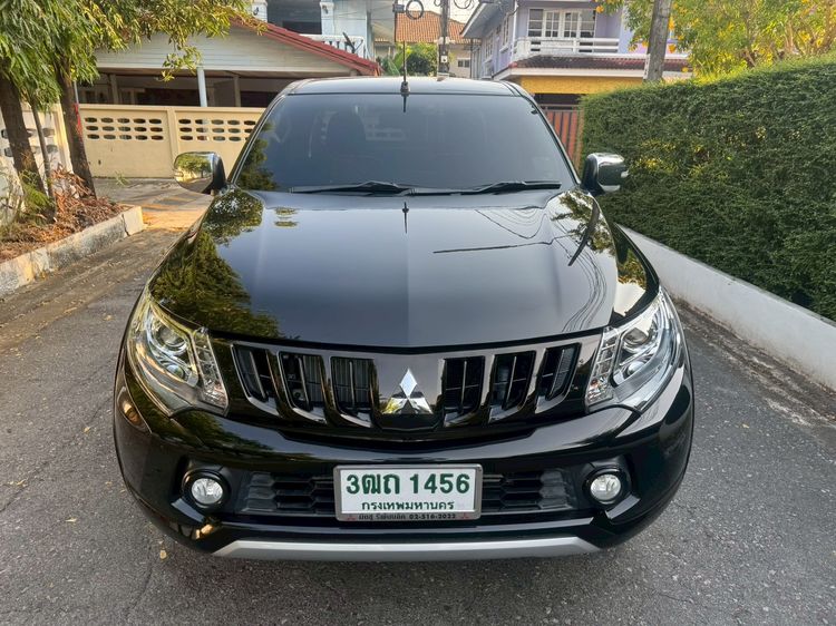 Mitsubishi Triton 2018 2.4 GLS Plus Pickup ดีเซล ไม่ติดแก๊ส เกียร์อัตโนมัติ ดำ รูปที่ 2
