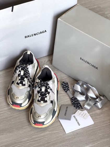 รองเท้า BALENCIAGA TRIPLE S