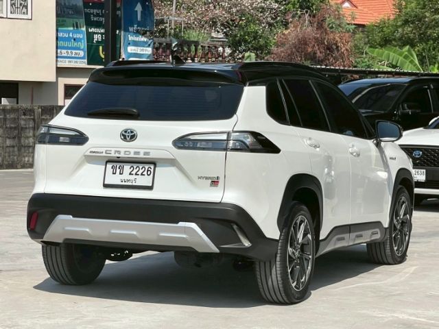 Toyota Corolla Cross 2022 1.8 Hybrid Premium Safety GR Sport ไฮบริด เกียร์อัตโนมัติ ขาว รูปที่ 4
