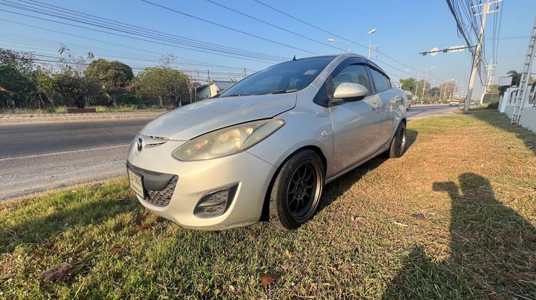 รถ Mazda Mazda 2 1.3 C สี เทา