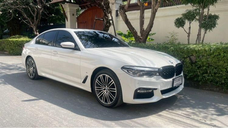 BMW Series 5 2020 530e Sedan ปลั๊กอินไฮบริด (PHEV) ไม่ติดแก๊ส เกียร์อัตโนมัติ ขาว รูปที่ 2